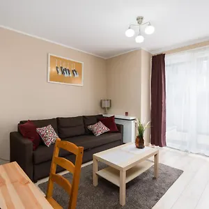 Czarnieckiego With Balcony By Renters Poznań